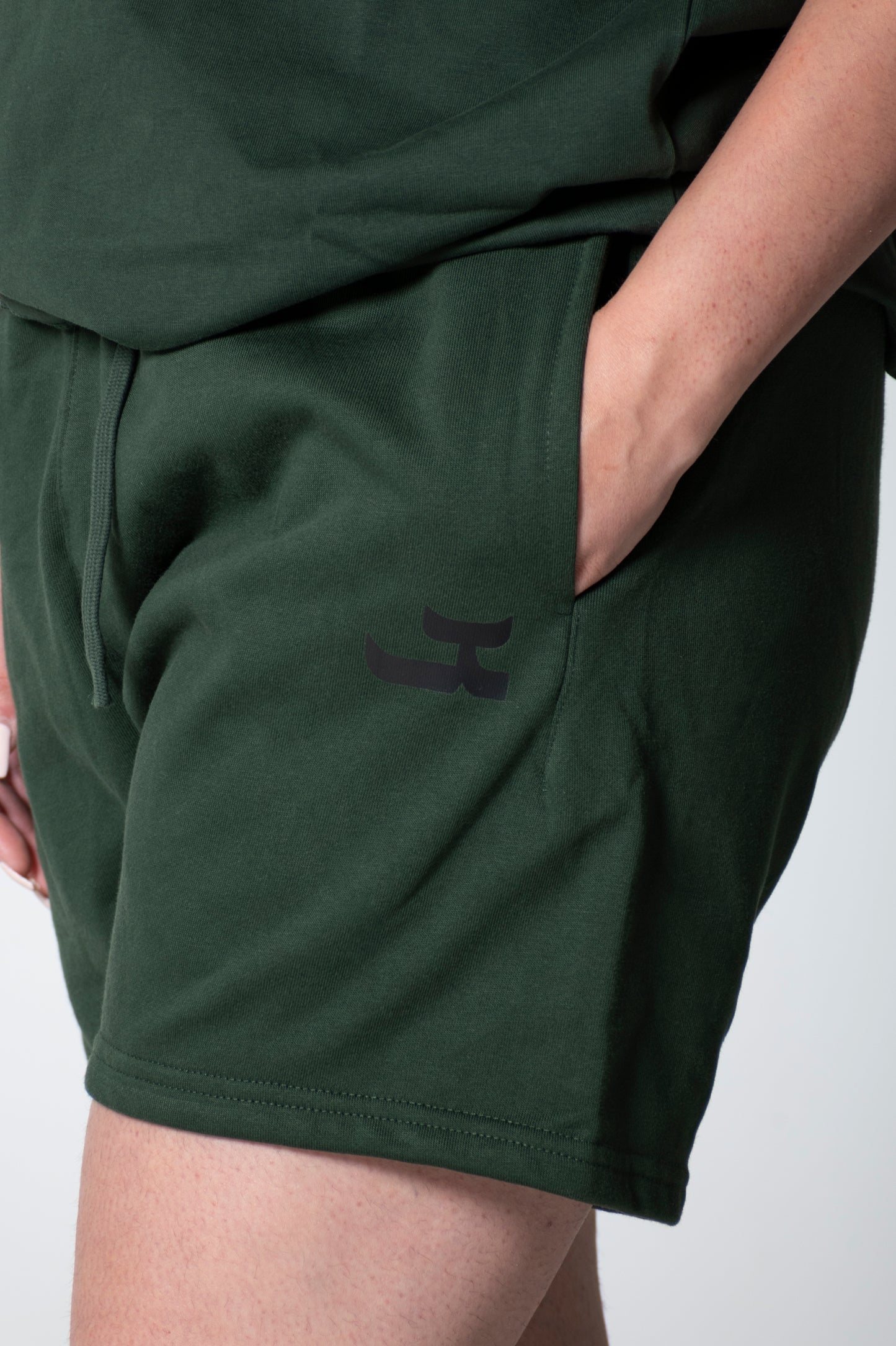 COLLECTION KHEMSHA SHORTS - FOREST GREEN